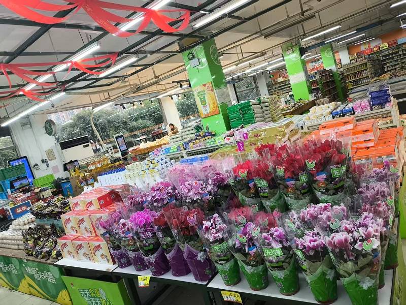 天惠超市春江店女神節(jié)特惠，鮮花百貨，尊享體驗